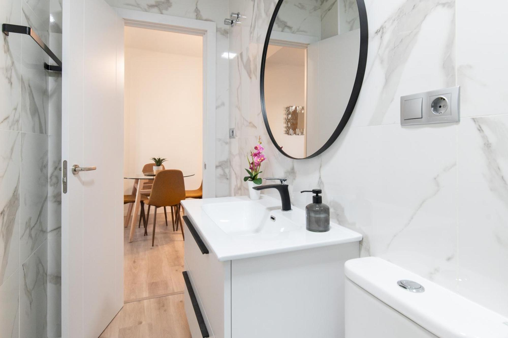 Apartamento Triana Habitame Inmobiliaria Seville Exterior photo