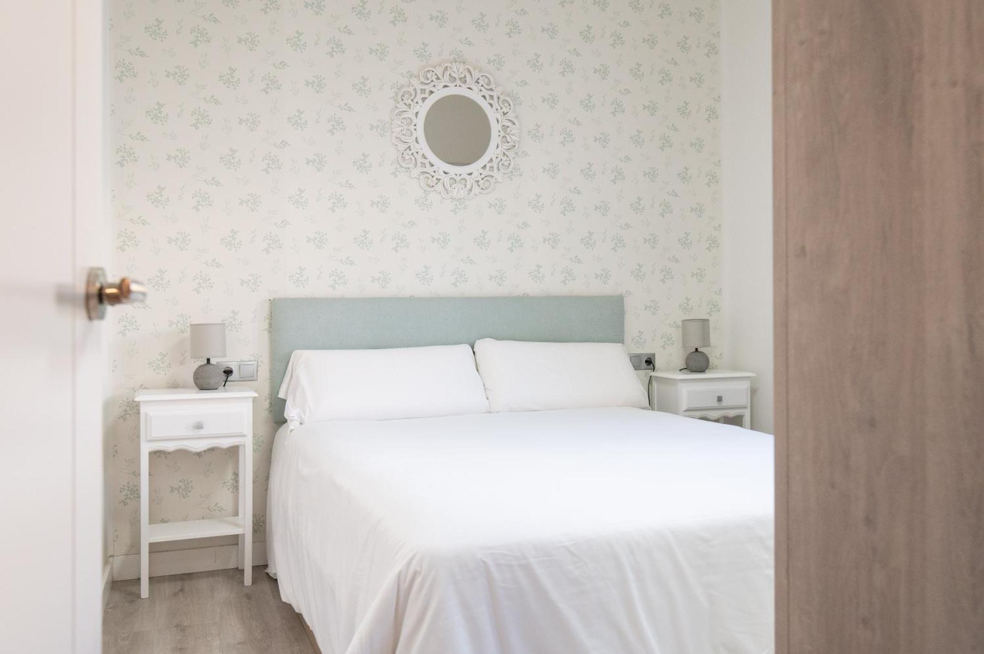 Apartamento Triana Habitame Inmobiliaria Seville Exterior photo